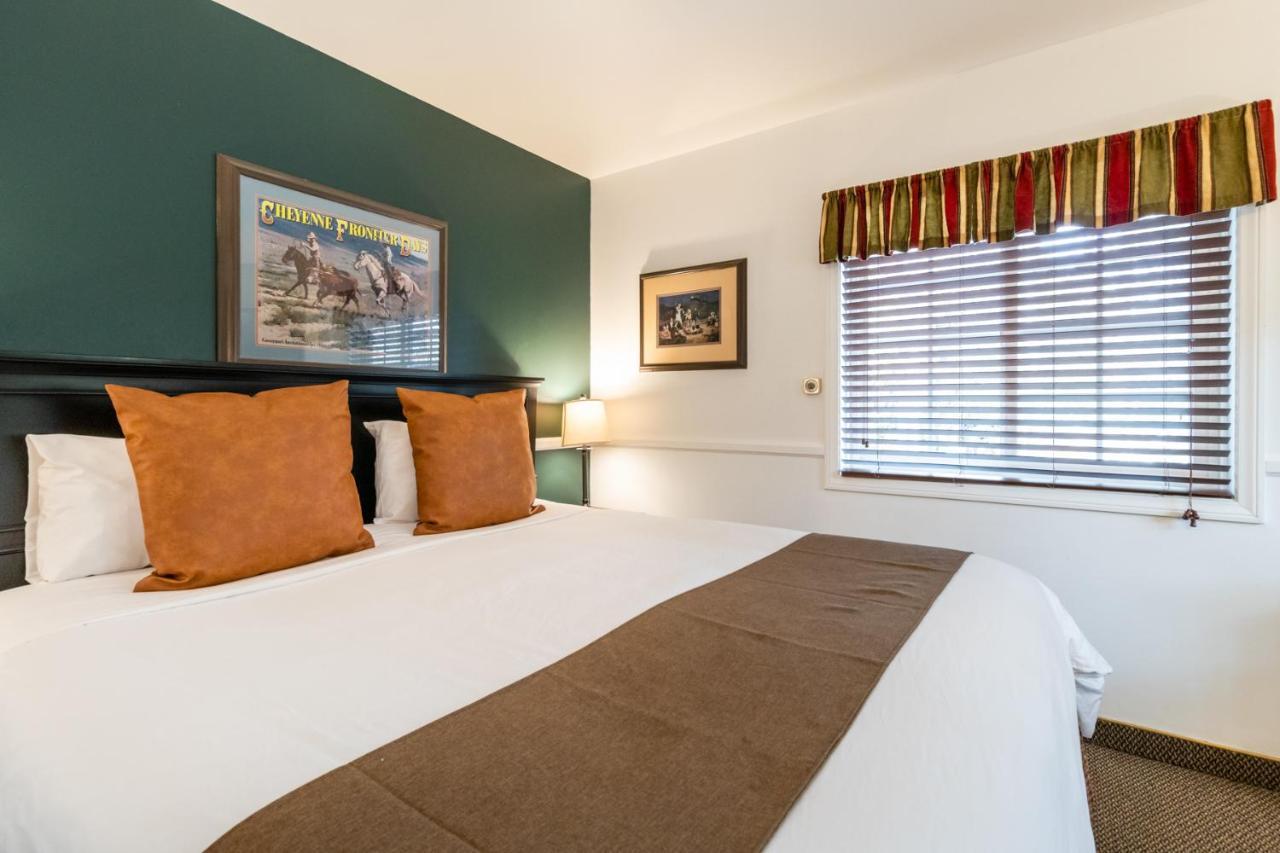 Saddleback Inn At Lake Arrowhead Ngoại thất bức ảnh