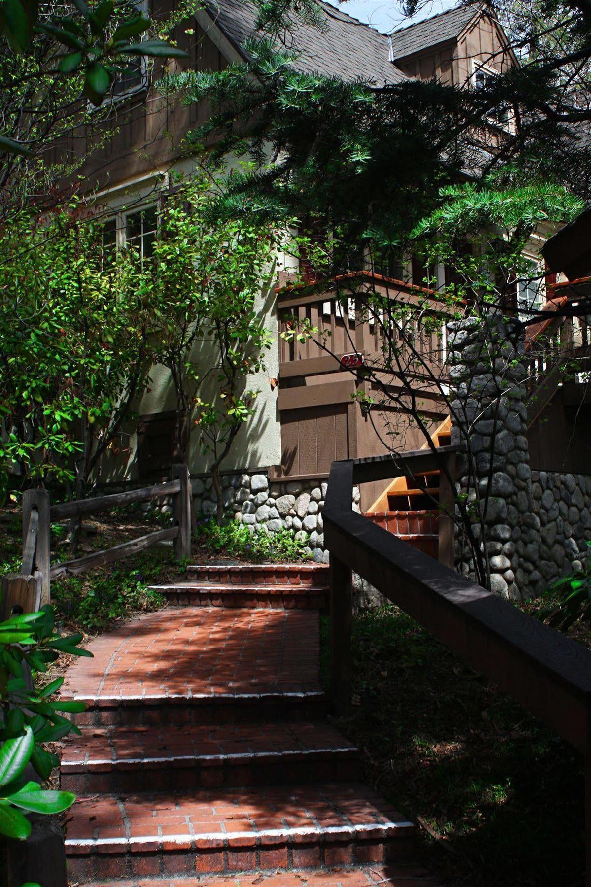 Saddleback Inn At Lake Arrowhead Ngoại thất bức ảnh